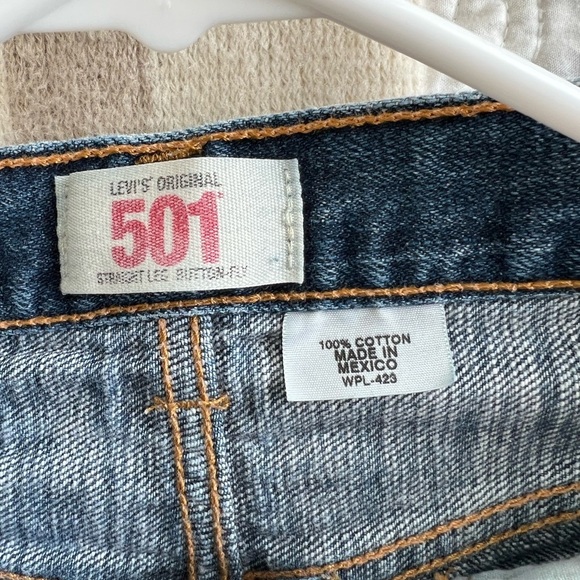 Levis 501 Cutoff Denim Shorts - Picture 9 of 9